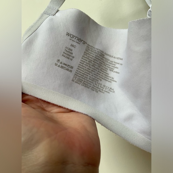 Warner’s Bra - Picture 4 of 6